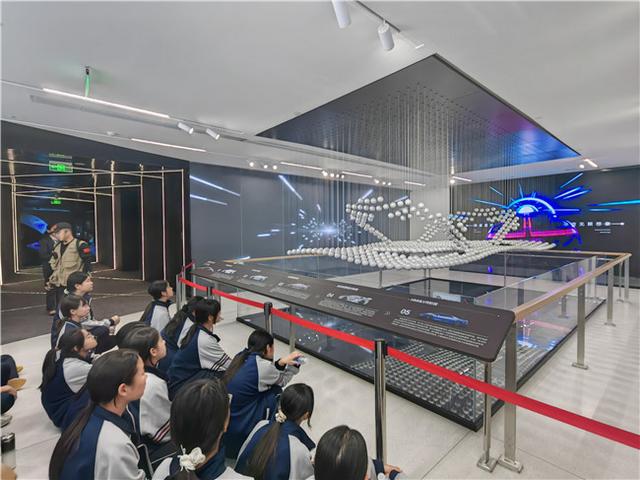 郑州市第四十八中超燃科技研学 解锁课本知识密码(图6)