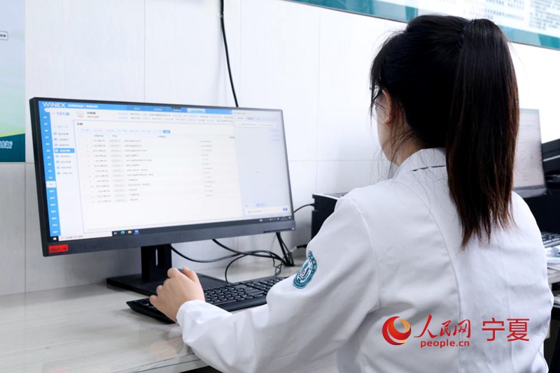 宁夏银川“互联网+医疗”：AI省时间 云端看专家(图1)