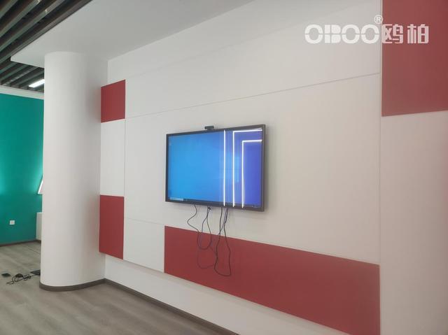 OBOO鸥柏丨98寸国产嵌入式系统工控一体机支撑医疗健康数据安全(图1)