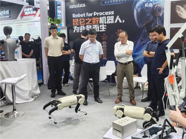 昆仑之数亮相2026具身智能大会：用“数据石油”炼就人形机器人“进化燃料”(图6)