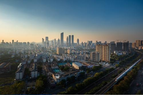 E法同行兴辽治宁｜“知E行法”普法小剧场②数据安全法五周年篇(图2)