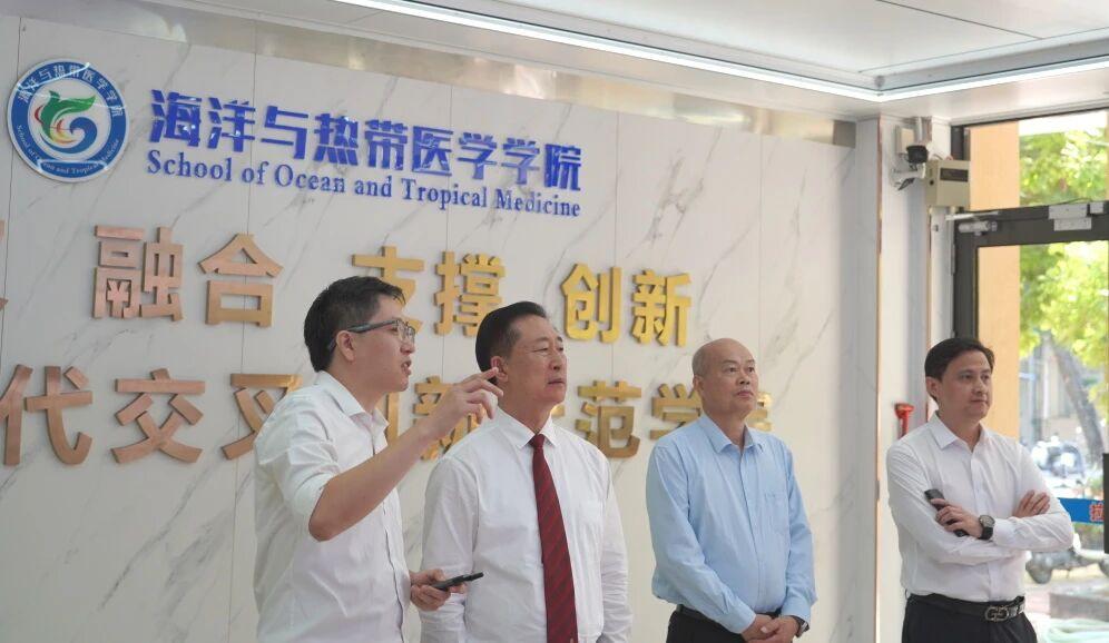 “大数据要成为连接生命的桥”韩德民院士在广东医开讲(图3)